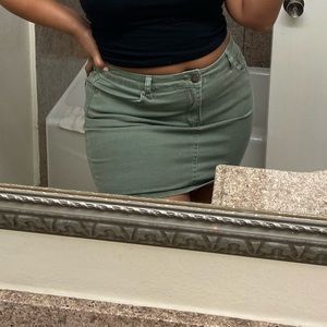 Green skirt brand new never worn